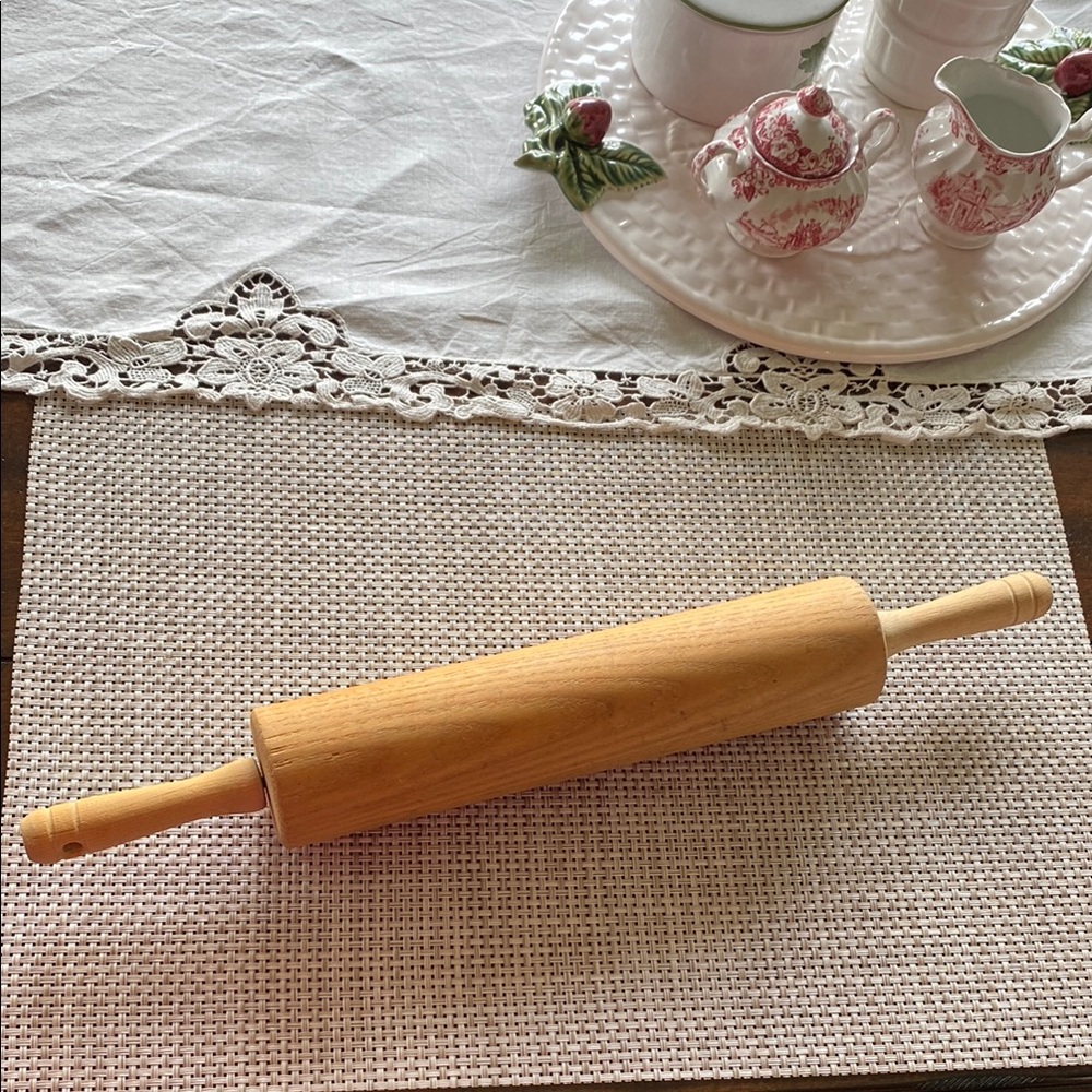 Vintage 1960’s-1970’s Smooth Spinning Maple Wooden Rolling Pin in Natural Finish